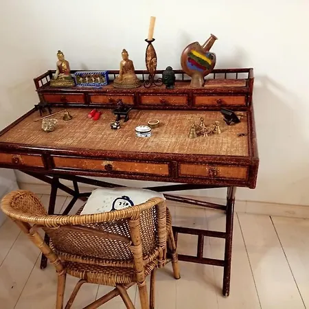 Casita De Ensueno, En La Sierra De *